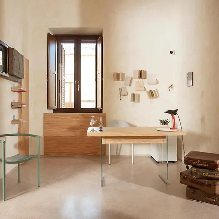 Palazzo Donna Titi *