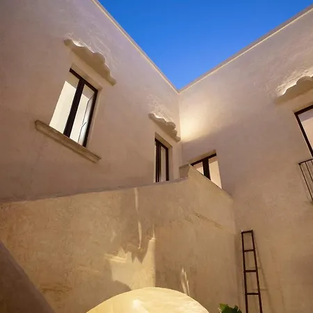 Bed & Breakfast Palazzo Donna Titi *