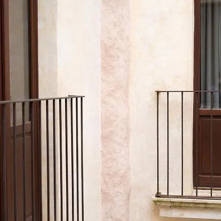 Palazzo Donna Titi Bed & Breakfast *